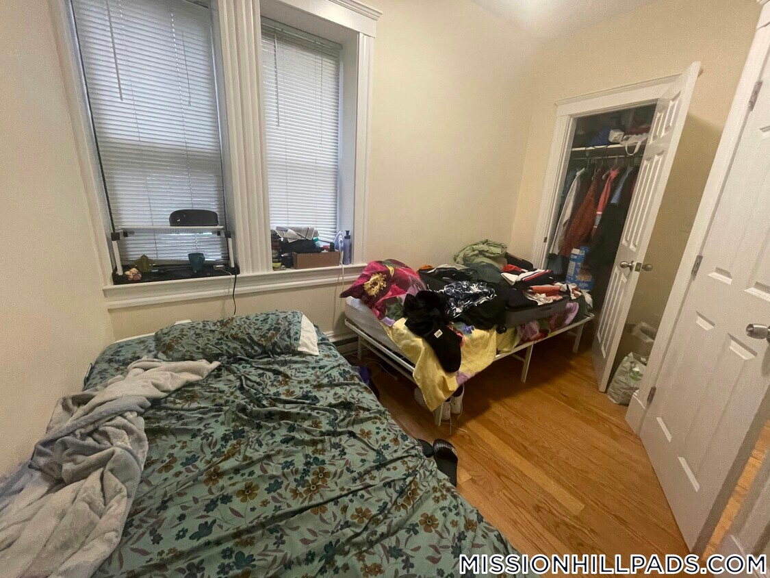 Foto principal - 887 Huntington Ave