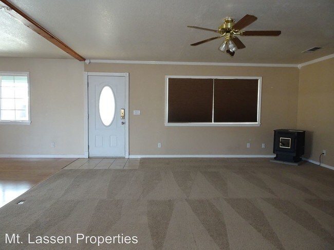 Foto del edificio - 3 br, 2 bath House - 530 N. Spring Circle