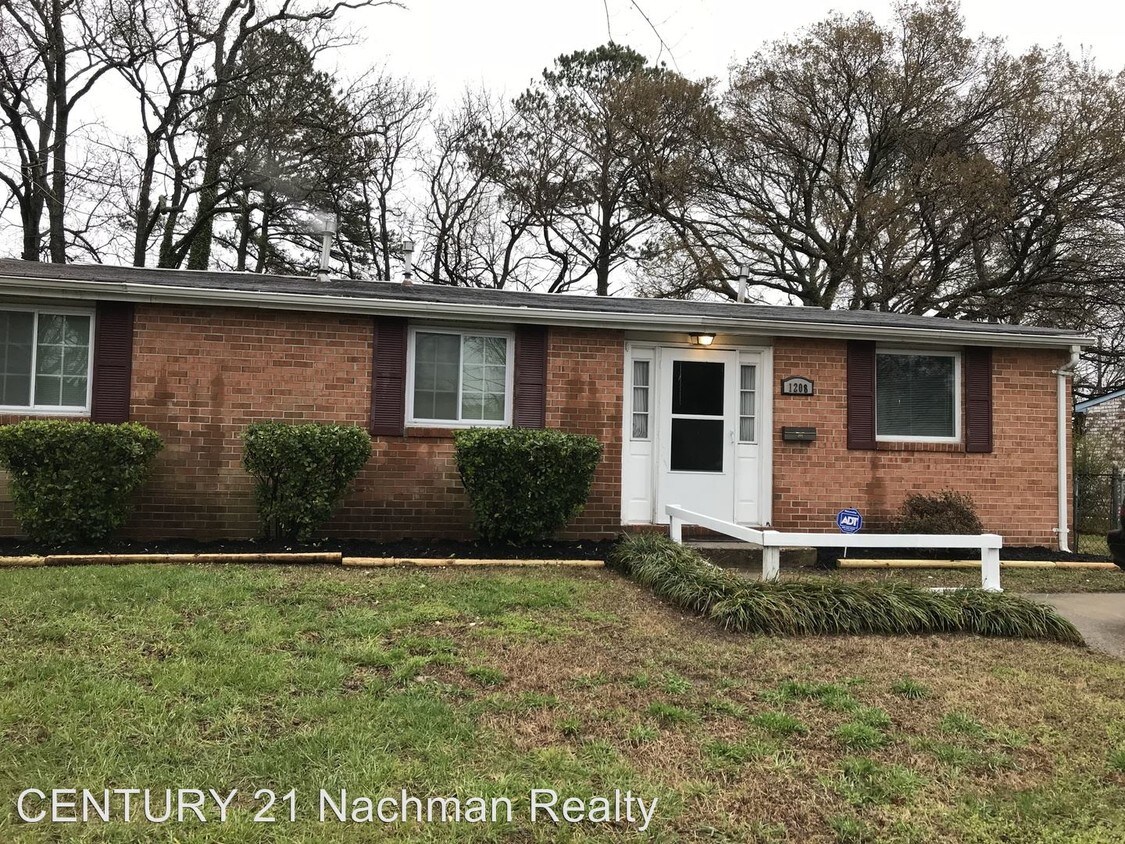 Primary Photo - 4 br, 2 bath House - 1208 Hale Drive