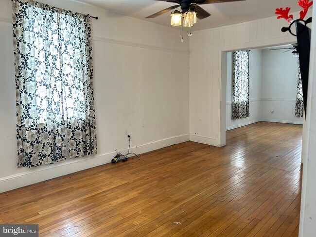 Building Photo - 614 Meetinghouse Rd