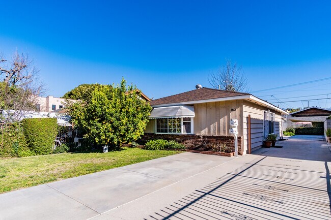 Foto del edificio - 3865 Edenhurst Ave