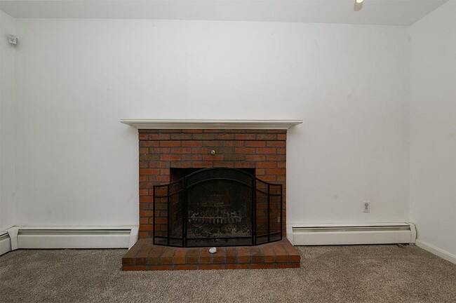 Building Photo - 3 Rustic Ln