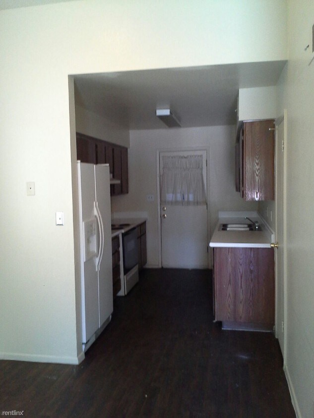 Building Photo - 619 E Knoll St