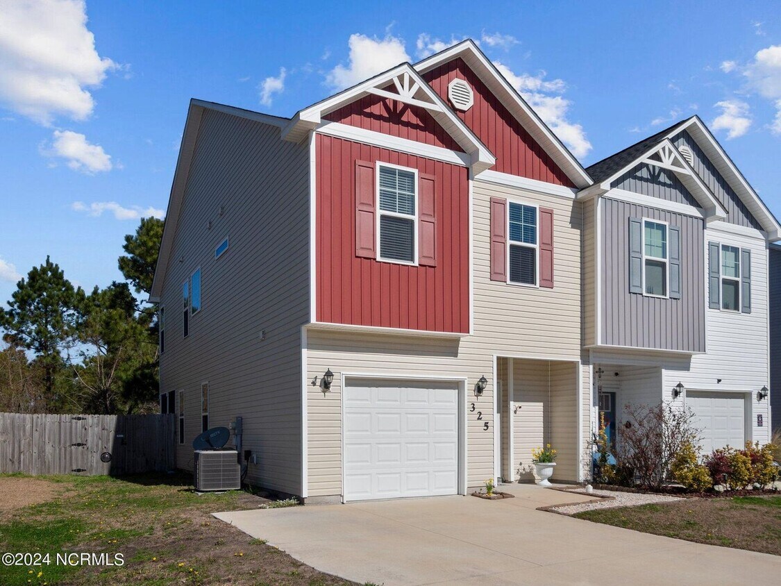 Primary Photo - Holly Ridge Townhome Available!