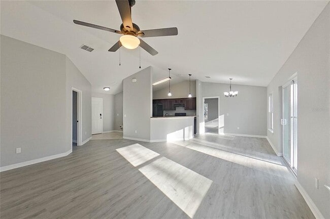 Foto del edificio - 8806 SW 135th Street Rd