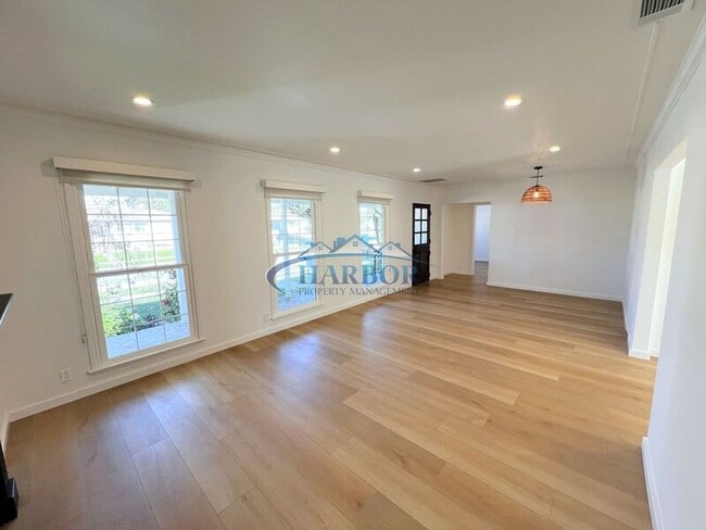 Foto del edificio - 6838 E Monlaco Rd