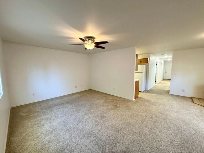 Building Photo - 1204 N Brooklane St
