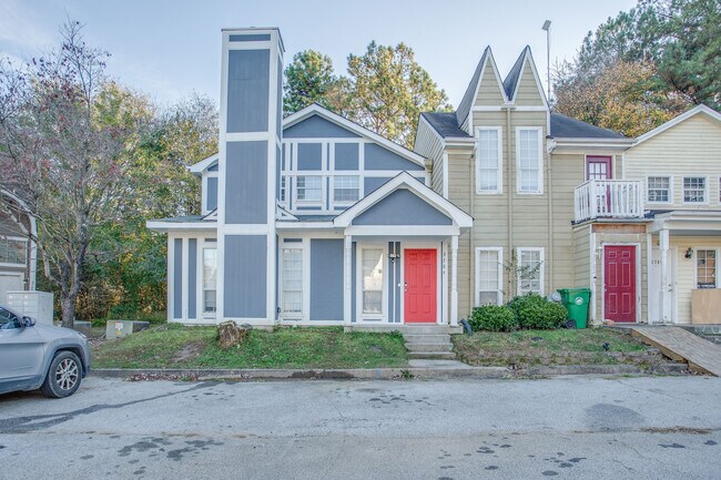 Building Photo - 3784 London Dr