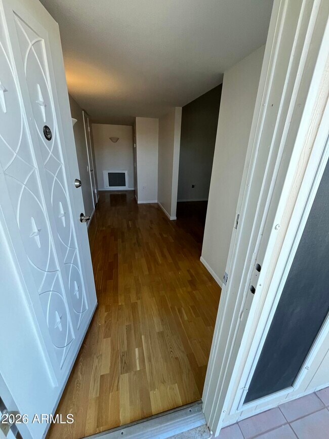 Building Photo - 10645 W Sequoia Dr