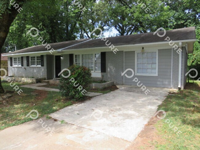 Foto del edificio - 2217 Linde St NW