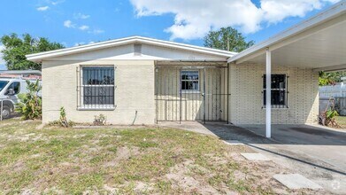 Building Photo - 5609 Golden Dr