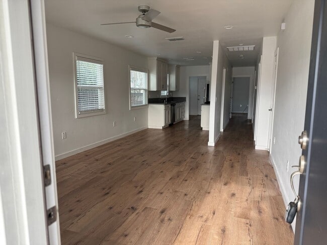 Building Photo - 4031-4033 Miller Way