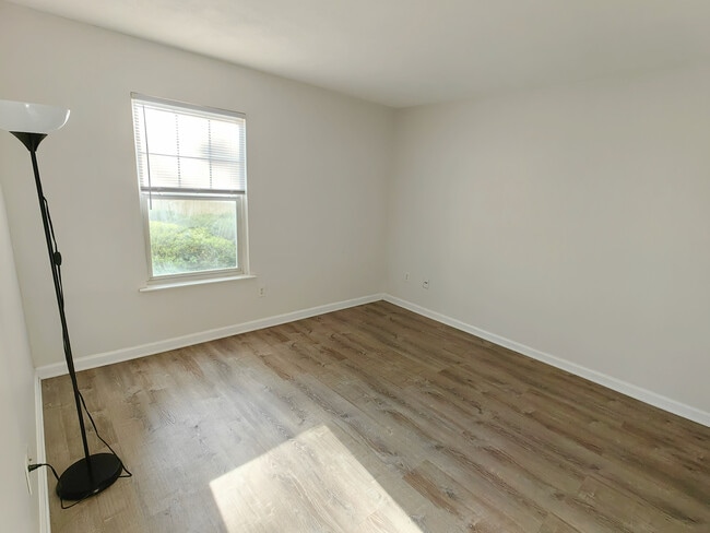 Bedroom - 1150 Collier Rd NW