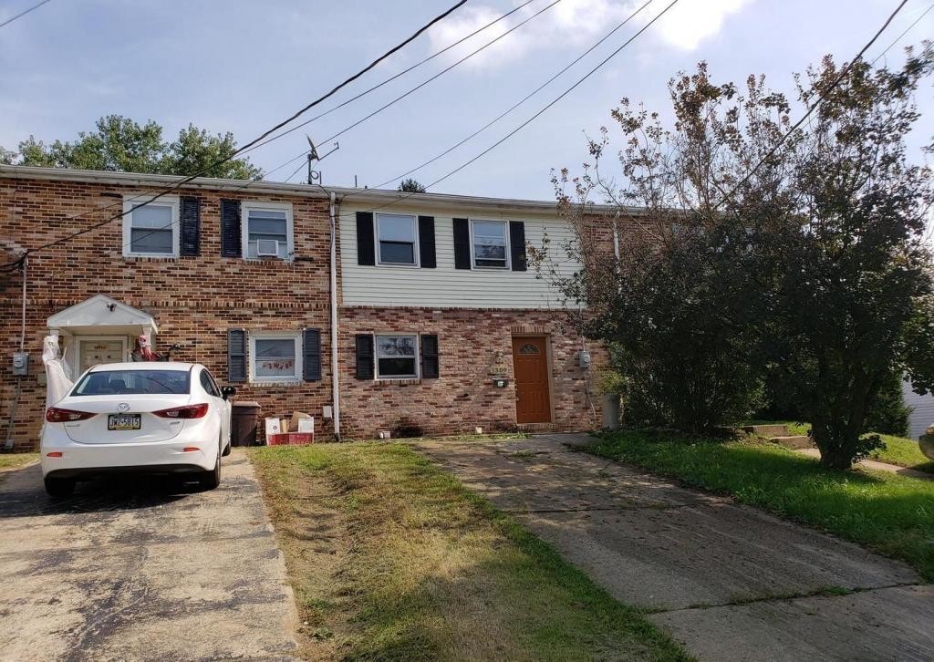 1309 N. Pitt St. Townhome Rentals in Carlisle PA