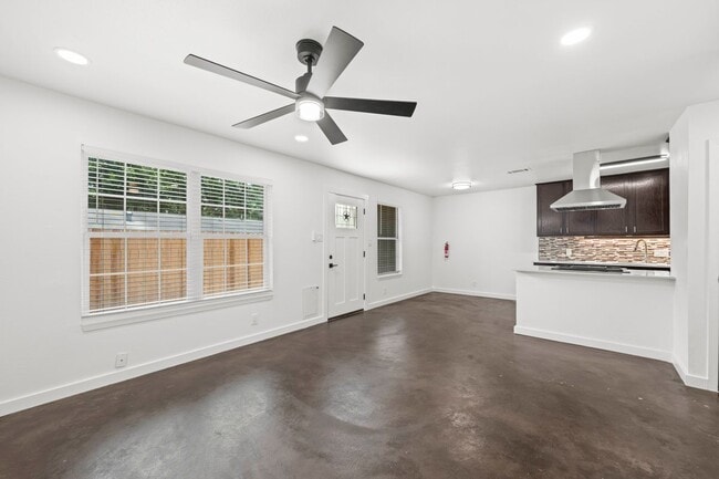 Foto del edificio - 3508 Southridge Dr