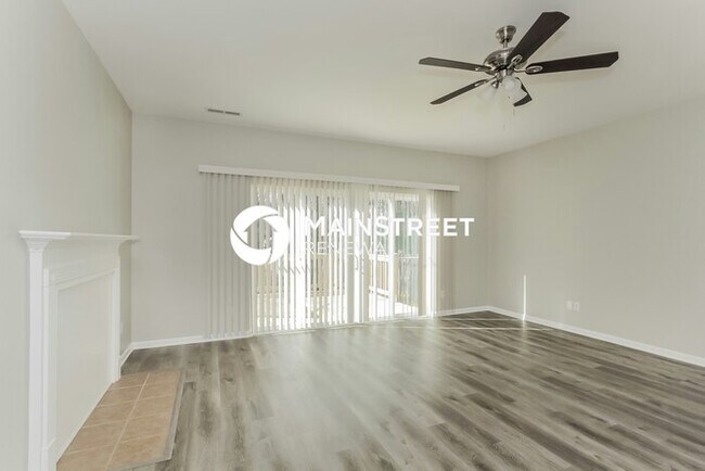 Foto del edificio - 3 Bedroom Pet-Friendly Home in CHARLOTTE, NC with Main Street Renewal