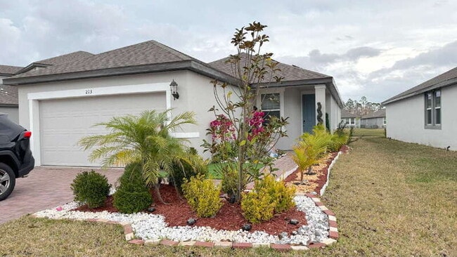 Building Photo - 213 Links Ter Blvd