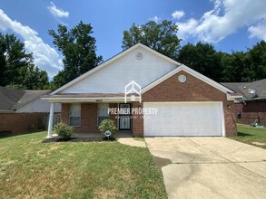 Building Photo - 4429 N Grand Cedar Ln