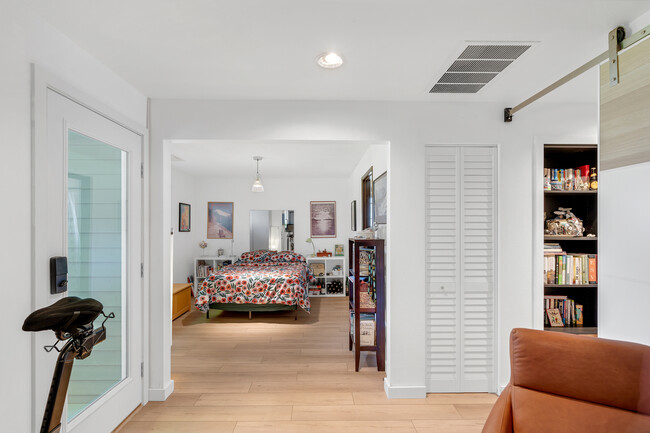 Foto del edificio - 16975 Alder Cir