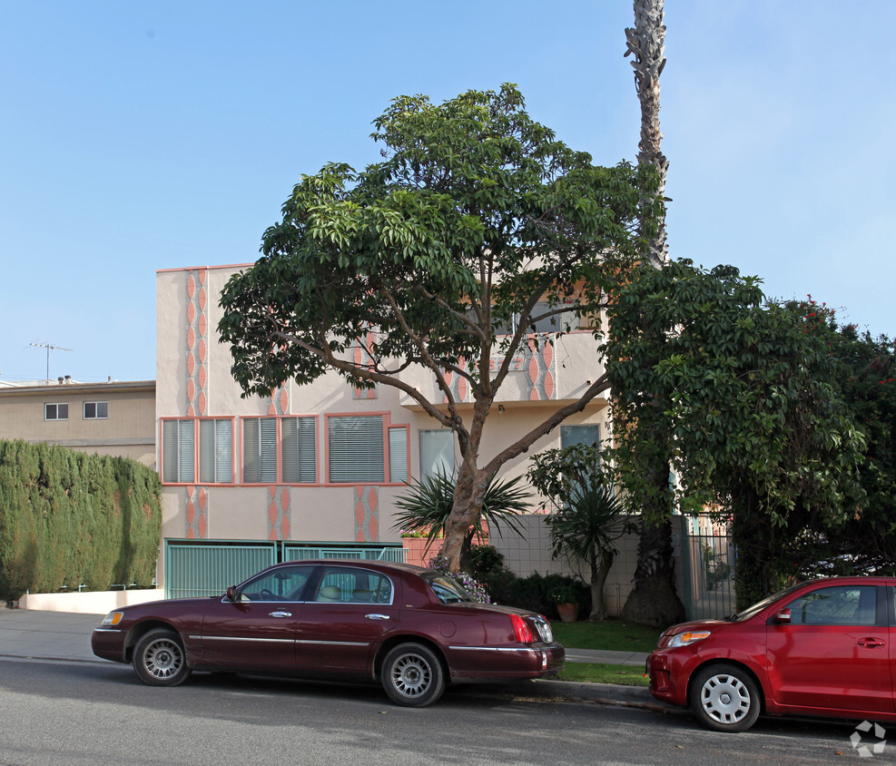 Building Photo - 1327 12th St