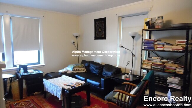 Foto del edificio - 349 Pleasant St