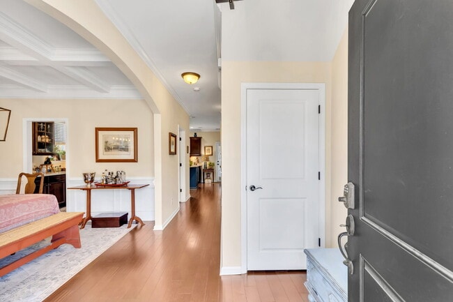 Building Photo - Gigantic Gorgeous Home in Pooler!