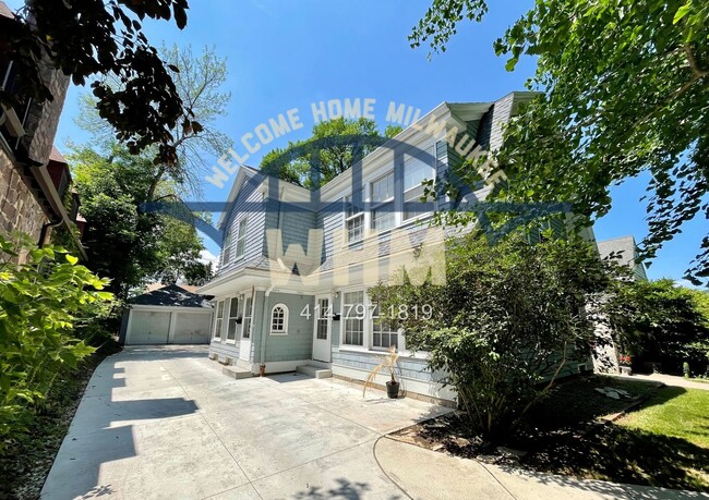 Foto del edificio - 3453 N Frederick Ave