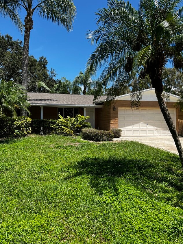 Photo - 3919 Helena St NE (Saint Petersburg, FL)