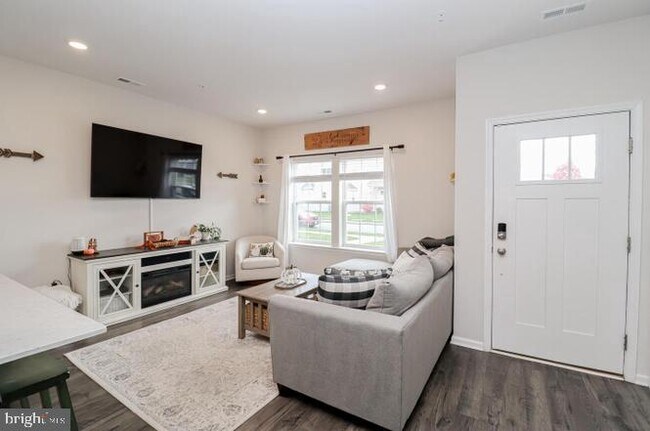 Foto del edificio - 364 Trego Avenue