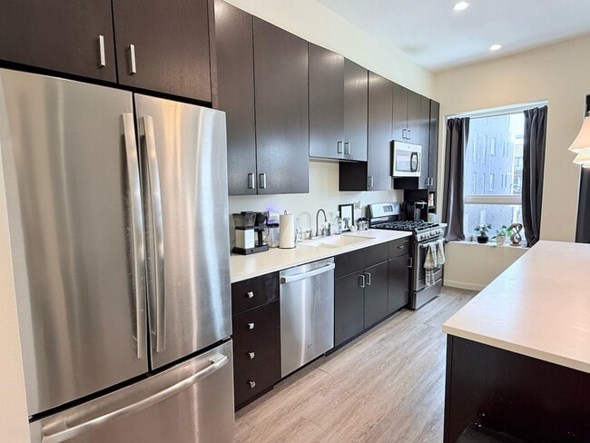 Foto del edificio - 1750 W North Ave