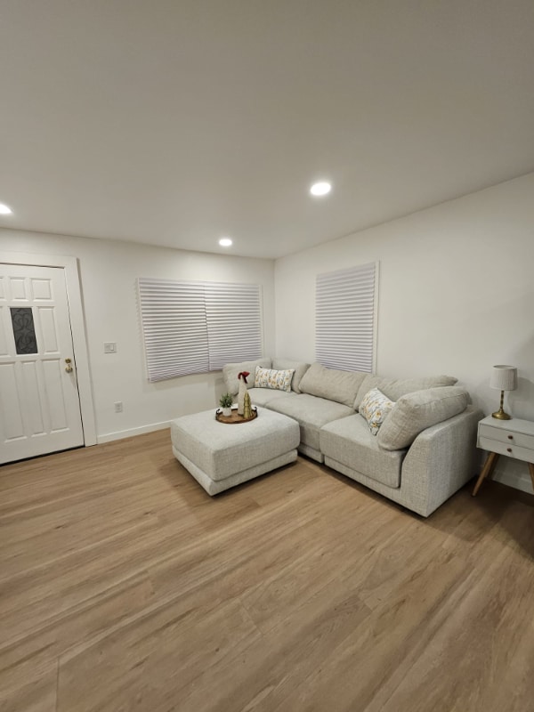 Photo - 3927 SW Webster St Apartment