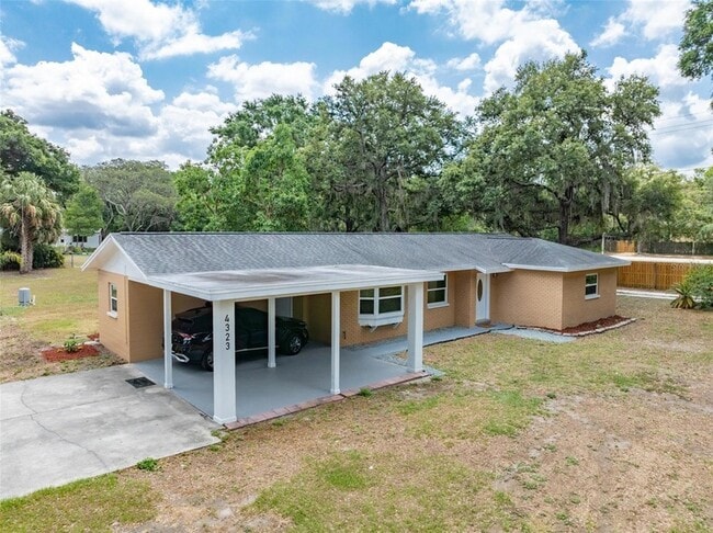 Foto del edificio - 4323 Culbreath Rd