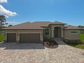 Building Photo - 1125 Rotonda Cir