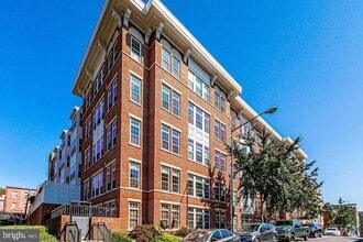 Building Photo - 1451 Belmont St NW