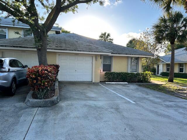 Foto principal - 12823 Woodmill Dr