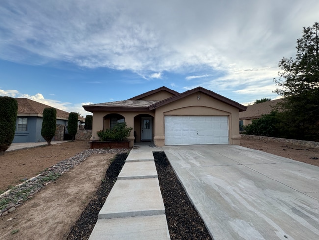 Building Photo - 128 Tierra Vista Dr