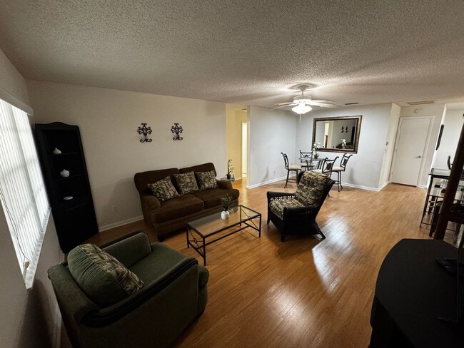 Foto del edificio - Active 55+ Living in On Top of the World – 2BR/2BA Villa with Resort-Style Amenities!