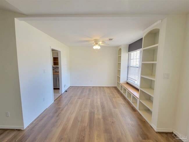 Building Photo - 1306 Pine Hill Cir
