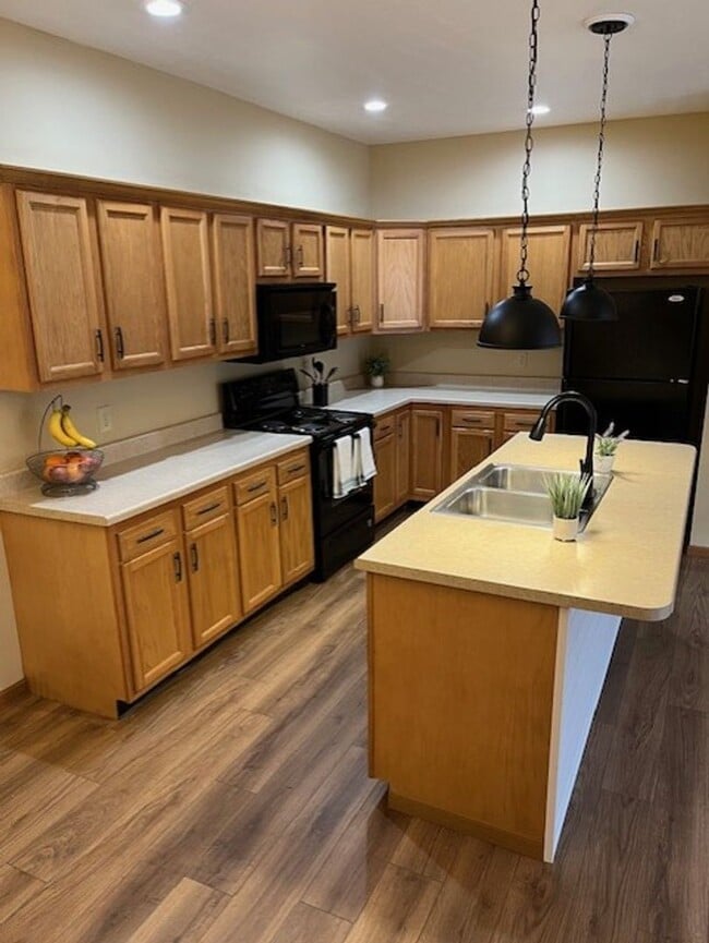 Building Photo - Modern Brick Ranch with 3 Bedrooms, 1.5 Ba...