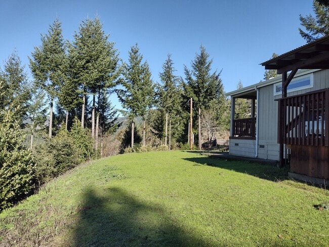 Building Photo - 50 Madrone Ln