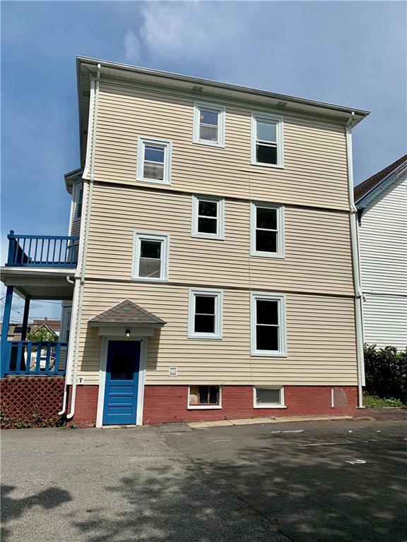 Building Photo - 2-34 Sisson St