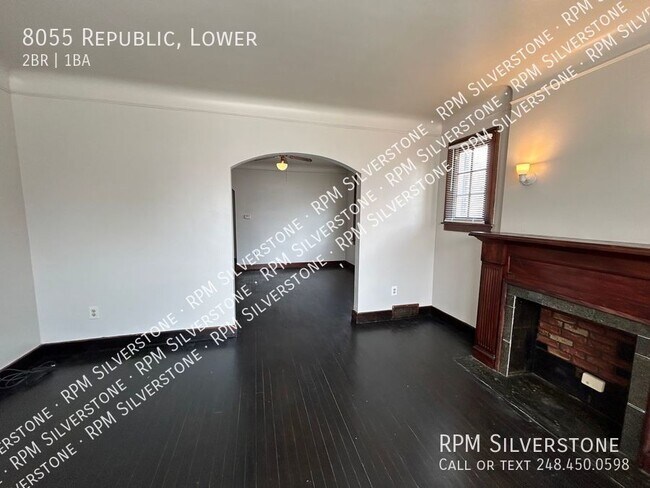 Building Photo - Spacious 2-bedroom