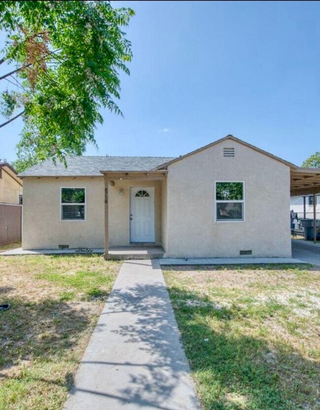 Building Photo - Single Family Home
