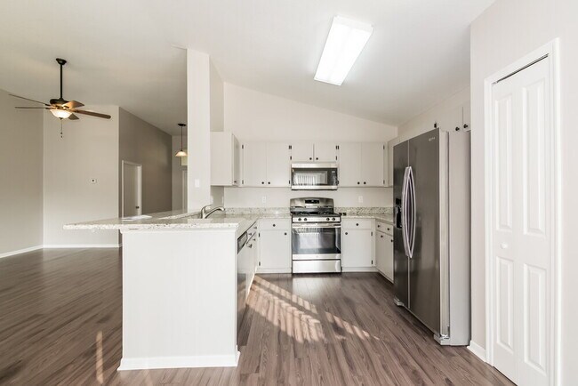 Building Photo - 1748 Kirtley Dr