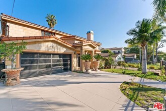 Building Photo - 15123 Greenleaf St