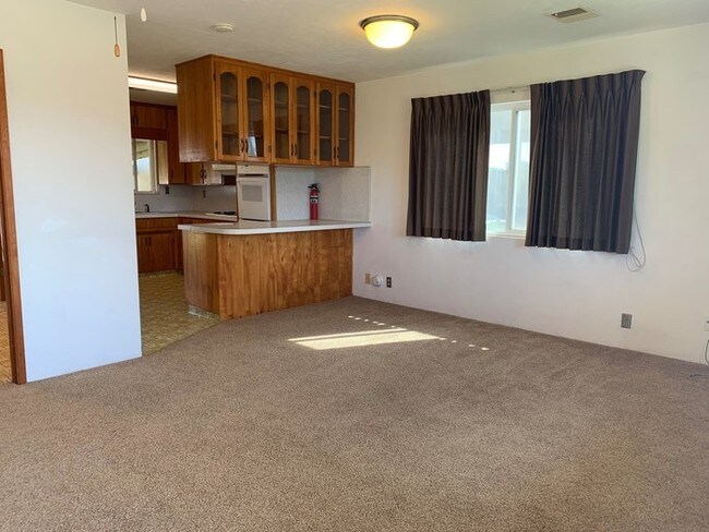 Building Photo - Charming 3 Bed, 2 Bath Country Home for Rent!