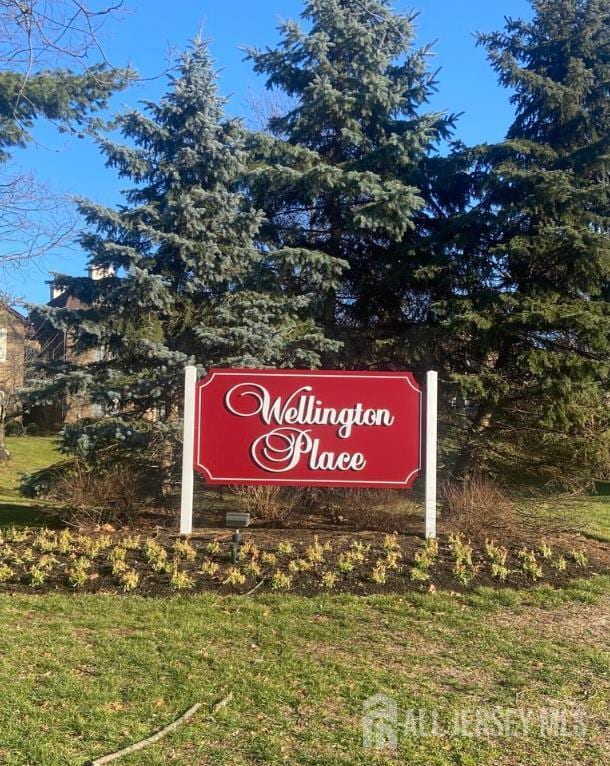 Building Photo - 604 Wellington Pl