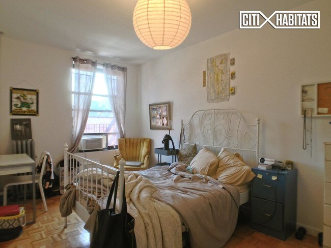Foto del edificio - 440 E 6th St