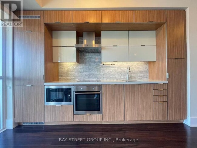 Building Photo - 300 Front St W