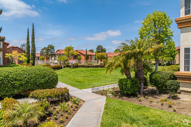 Building Photo - Riverview Springs